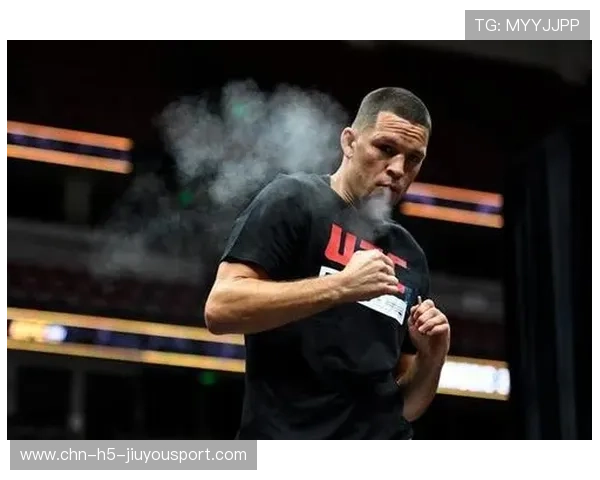 UFC拳手被KO后仍微笑离场：坚持与坚韧的最佳诠释